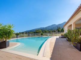 Maison de 2 chambres avec piscine privee terrasse amenagee et wifi a Montesquieu des Alberes，位于Montesquieu的酒店