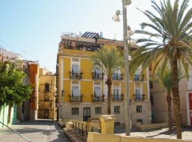 Edificio Amarillo en el Barrio，位于阿利坎特的自助式住宿