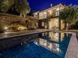 VILLA IFIGENEIA SKOPELOS με πισίνα και υπέροχη θέα