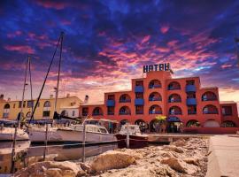 Cit'Hotel des 2 Golfs，位于勒卡特港的酒店