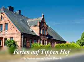 Ferien auf Tippen Hof (Bleckede an der Elbe)，位于布莱克德的带停车场的酒店