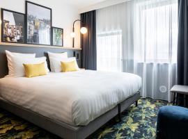 Best Western M-Treize Paris Asnieres，位于阿涅勒的酒店