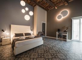 Palazzo Paladini - Luxury Suites in the Heart of the Old Town，位于皮佐的酒店