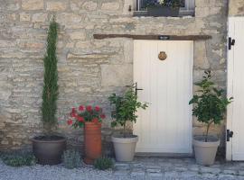 Gite Coquille Saint Jacques，位于Nanteuil-en-Vallée的酒店
