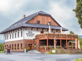 Hotel Na Rozcestí，位于切拉德纳的酒店
