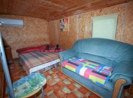 Karavan Sturovo，位于什图罗沃的豪华帐篷营地