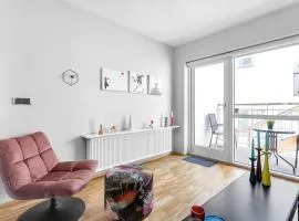 Perfectly Located Reykjavík Apt. - Two Balconies