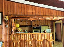 Somewhere In Time - RETRO SPACIOUS COTTAGE with PRIVATE SANDY BEACH，位于怀尔顿的乡村别墅