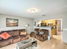 La Vergne Townhome 22 Mi to Dtwn Nashville!