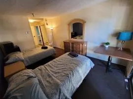 (A07) LA Spacious Double Bed Suite