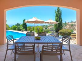 Resitour - Perneri Three Bedroom Villas，位于Tala的酒店