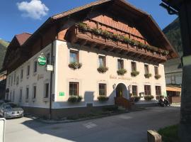Gasthof zum Gamsjäger，位于Sankt Nikolai im Sölktal的酒店