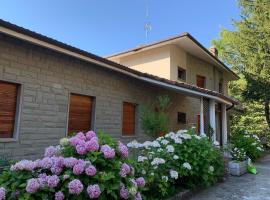 Peaceful Country Living at Apartments at Villa Clara，位于Vimignano的酒店