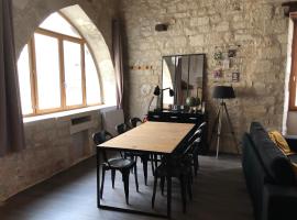 Loft de charme centre de Montcuq，位于Montcuq的度假屋