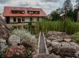 Penzion U Skutilů，位于Pilníkov的酒店