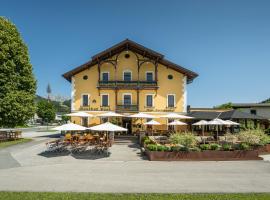 Gasthof Post St. Martin am Tgb.，位于滕嫩山麓圣马丁的酒店