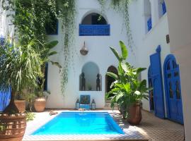 里亚德查梅陇摩洛哥传统庭院住宅旅馆，位于马拉喀什马拉喀什伊夫.圣罗兰博物馆附近的酒店
