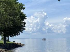 The Lodge at Izatys Resort，位于Onamia的酒店