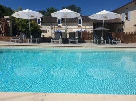 La Charrue gite complex，位于Monsec的酒店