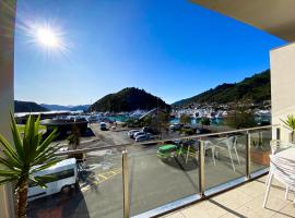 The Moorings Waterfront Picton，位于皮克顿的酒店