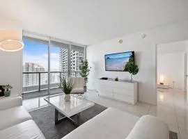 Iconic Icon W Unit - Pool & Ocean Views
