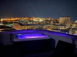 18 Dante Luxury Suites，位于卡利亚里Cagliari Courthouse附近的酒店