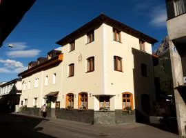 爱斯酒店