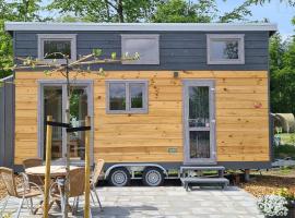 Vakantiepark 't Urkerbos -Tiny house，位于于尔克的酒店