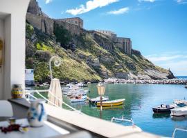 Casa Cinzia in Marina di Corricella，位于普罗奇达的度假屋