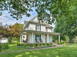 Lush, Modern Farmhouse with Mtn Views and Sunroom