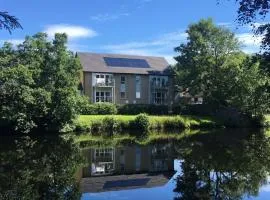 Beautiful Riverside Holiday Home