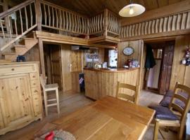 Chalet Enchastrayes, 5 pièces, 10 personnes - FR-1-165A-20，位于Enchastrayes的木屋