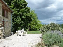 Charmant loft en campagne，位于La Clastre的酒店