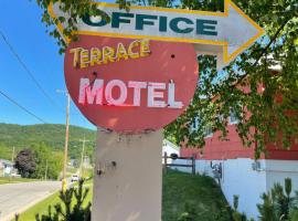 The Terrace Motel，位于缪尼辛的汽车旅馆