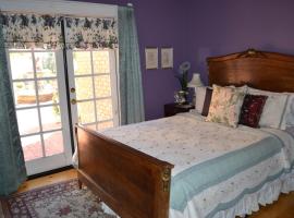 Heritage Inn #04 Mary Ellen Jarvis by KABINO on ground level，位于Snowflake的酒店