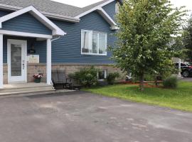 Casa Linda Victoriaville，位于Princeville的带停车场的酒店