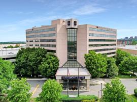 Harmony Suites Secaucus Meadowlands，位于锡考克斯的带停车场的酒店