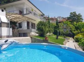 Villa Stella - private house with parking spot, pool and sea view