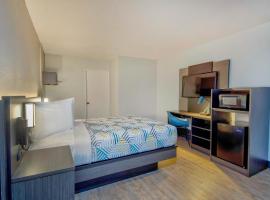 瓦列霍-六旗乐园西部6号汽车旅馆，位于瓦列霍的酒店