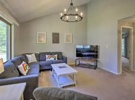 Chic Resort Condo about 1 Mi to Attitash Mountain!