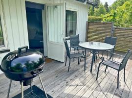 Holiday home VÄRMDÖ V，位于韦姆德的酒店