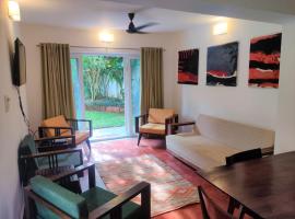 Jungle Hut-Annabelle's Beach Apartments at Bernard Simao,Calangute,Goa，位于坎多林的酒店
