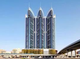 迪拜阿尔巴沙诺富特酒店