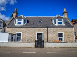 Cosy Cottage in Fishertown, Nairn - Free Parking & Pets welcome!，位于奈恩的酒店