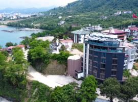 PENTAHOR HOTEL，位于吉雷松的酒店