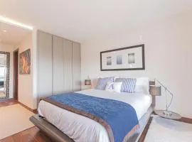 Lujoso Ap con piscina frente al mar