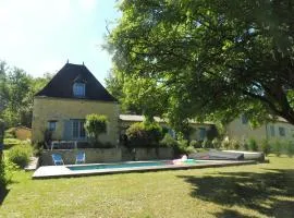 Gîte à la ferme avec piscine