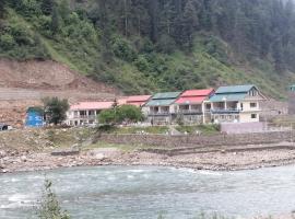 Parhena Cottages Bella Naran，位于纳兰恩的酒店