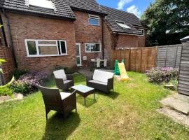 Modern house in the heart of the Lutterworth，位于拉特沃思的酒店