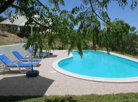 赛卡达蓬特度假屋，位于阿尔莫多瓦的酒店